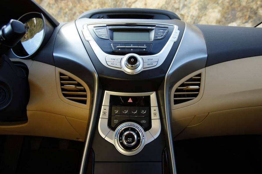  Hyundai Elantra 2011 года  (фото 47 из 144)